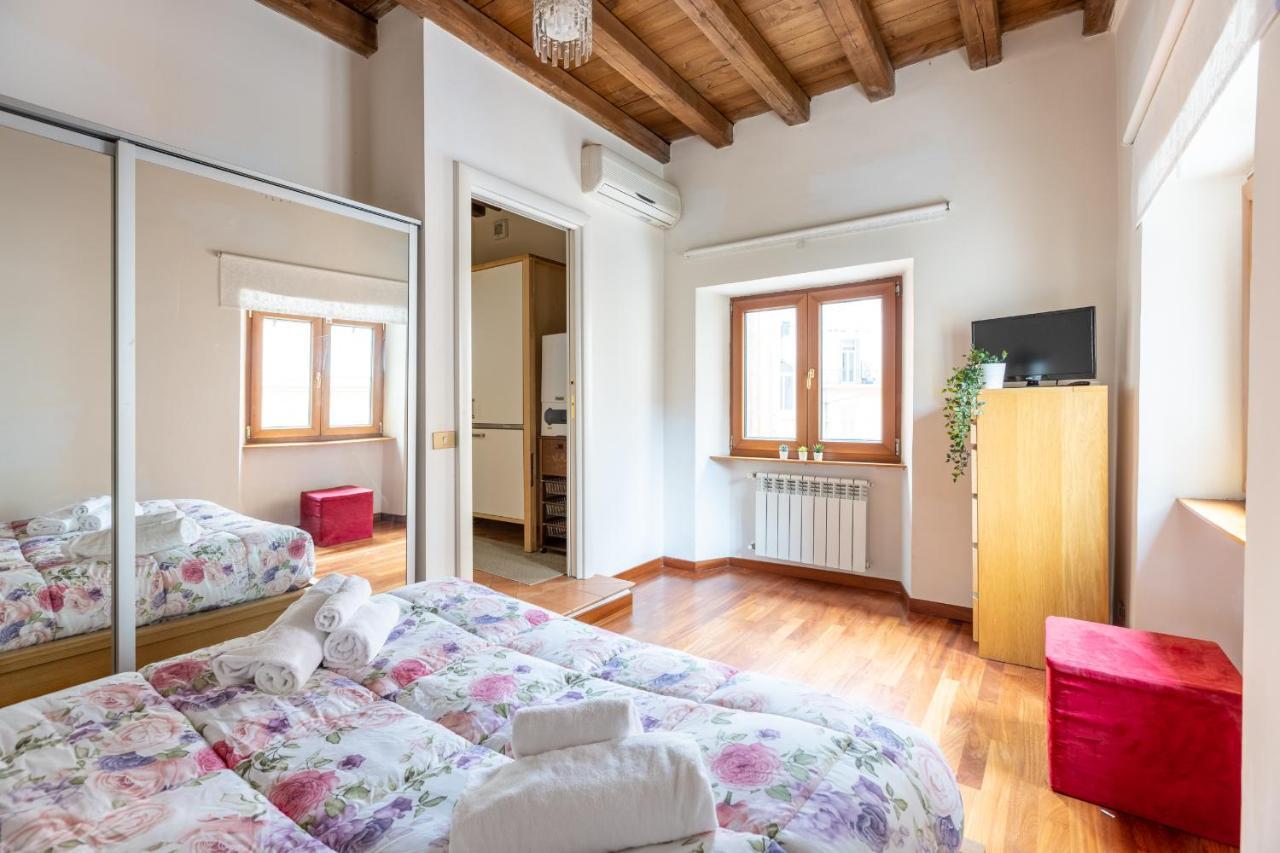 Vg Trevi Fountain 5 Stelle Elegant Apartment Рим Экстерьер фото